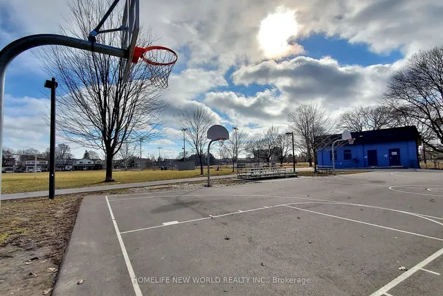 Additional image 25 of 3 Massey Sq Unit 2004