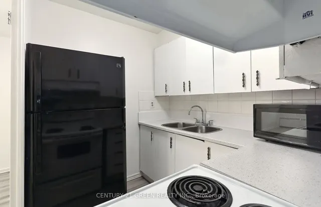 Additional image 17 of 360 Ridelle Ave Unit #106