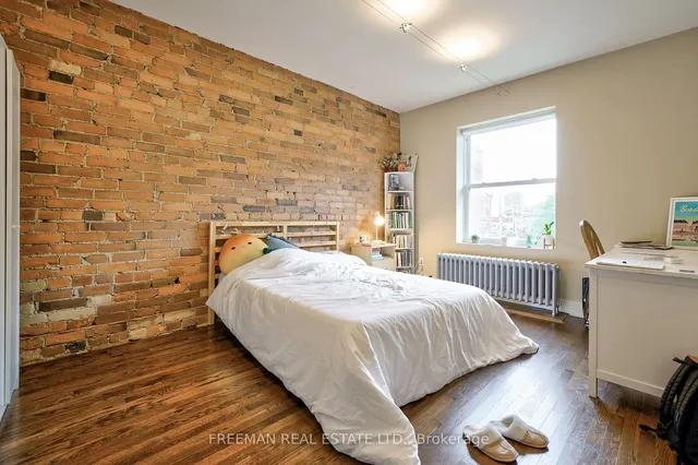 Additional image 15 of 565 Markham St