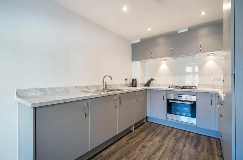 Additional image 4 of Camelot Villas, Atkins Hill, Wincanton, Somerset, BA9