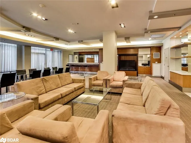 Additional image 21 of 58 Marine Parade Dr Unit 221