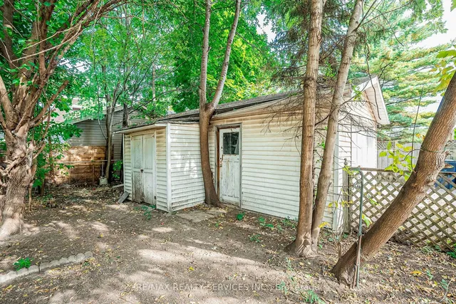 Additional image 10 of 9 Avon Park Dr