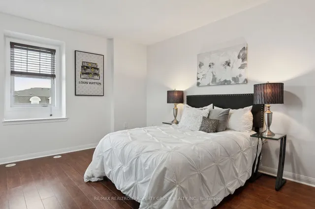 Additional image 7 of 34 Ecopark Gate