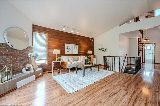 Additional image 10 of 58 Fifth Ave