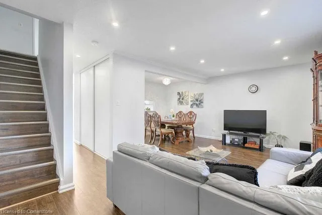 Additional image 7 of 265 Williamsburg Rd Unit 27