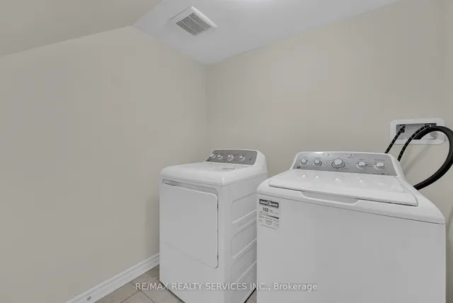 Additional image 17 of 35 Heron Park Pl Unit 12