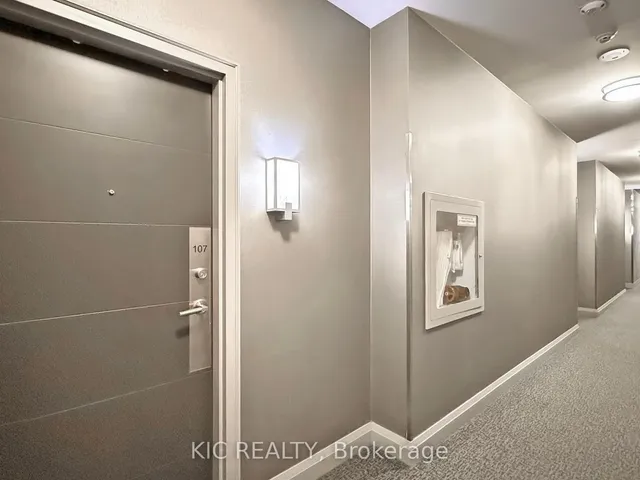 Additional image 28 of 400 Adelaide St Unit 107