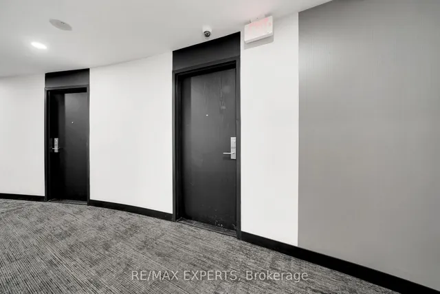 Additional image 19 of 51 East Liberty St Unit 2207