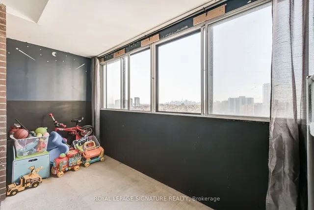 Additional image 19 of 1 Massey Sq Unit 2007