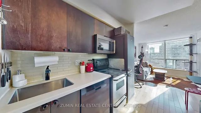 Additional image 10 of 50 Lynn Williams St Unit 411