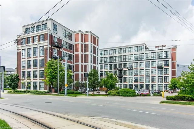 Additional image 6 of 404 King St Unit 117