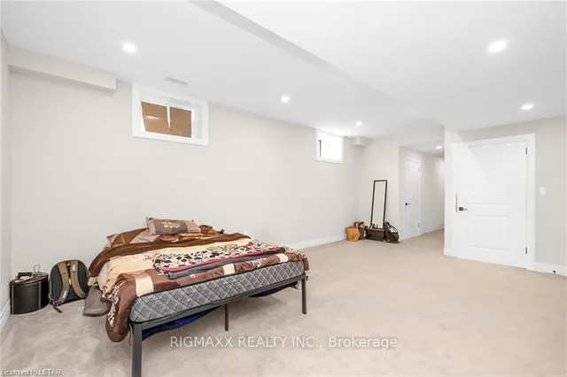 Additional image 32 of 23 Forfar Ave