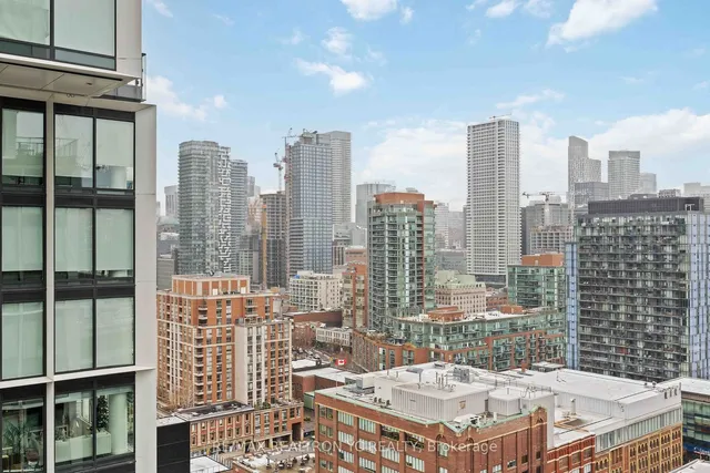 Additional image 23 of 158 Front St Unit 2114