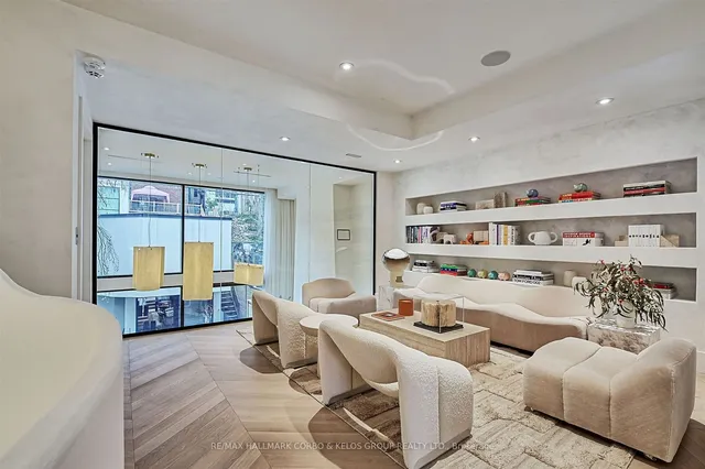 Additional image 13 of 63 Pears Ave