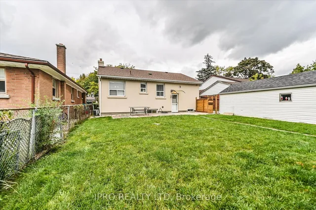 Additional image 37 of 135 Downsview Ave