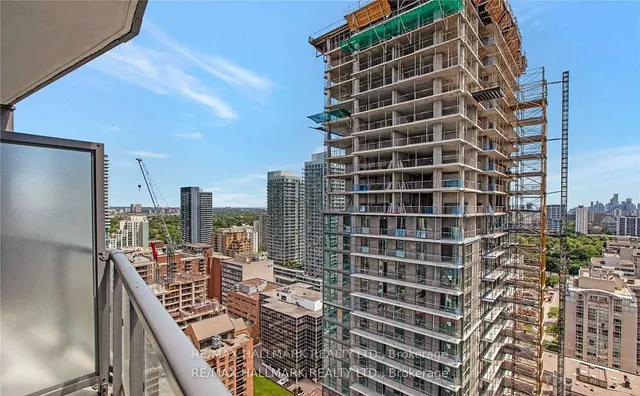 Additional image 10 of 30 Roehampton Ave Unit 2701