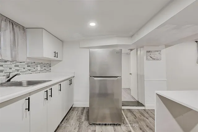 Additional image 33 of 58 Livingstone Ave