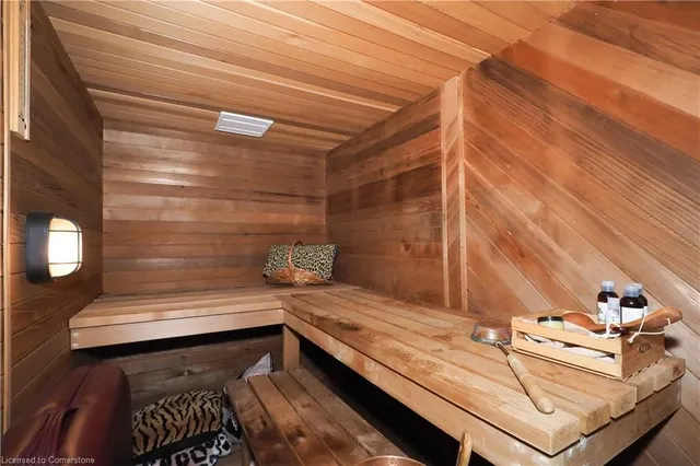 Additional image 38 of 718 Rockway Dr