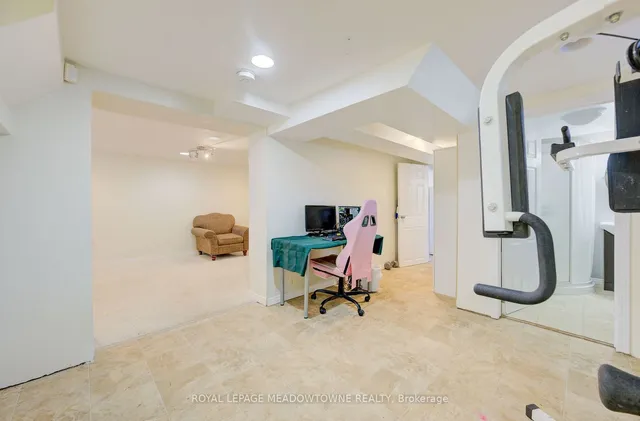 Additional image 19 of 336 Vanier Dr