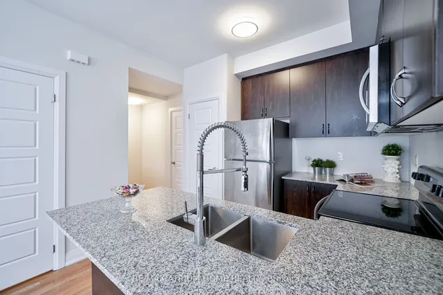 Additional image 22 of 719 Lawrence Ave Unit 50