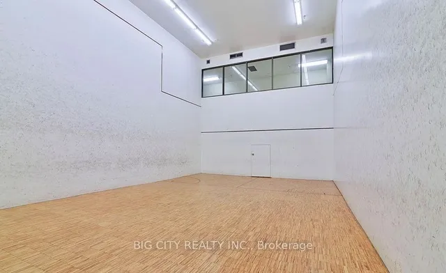 Additional image 29 of 633 Bay St Unit 721