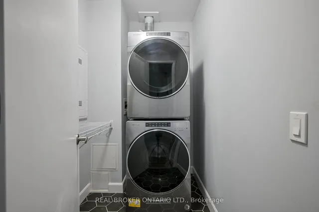 Additional image 17 of 51 David St Unit 207