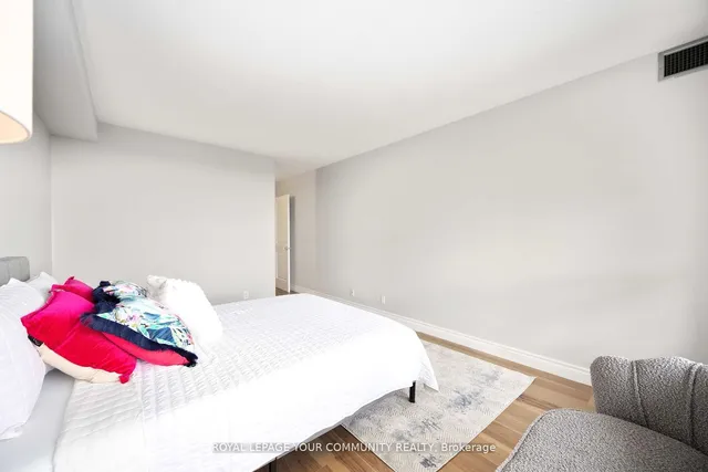 Additional image 23 of 100 Upper Madison Ave Unit 2009