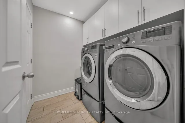 Additional image 15 of 425 Woodbine Ave