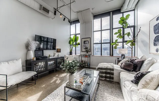 Additional image 18 of 404 King Street West St Unit 306