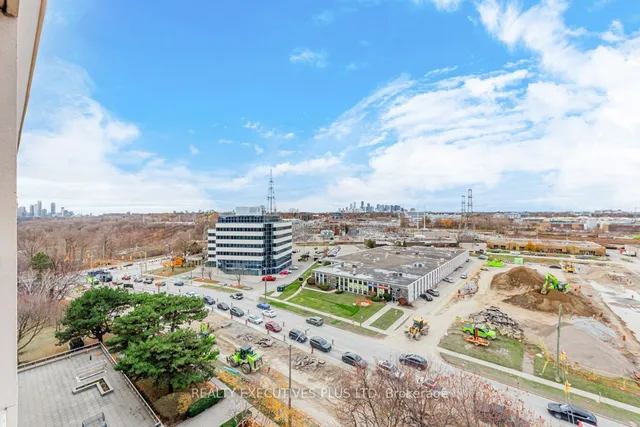 Additional image 29 of 1 Leaside Park Dr Unit 709