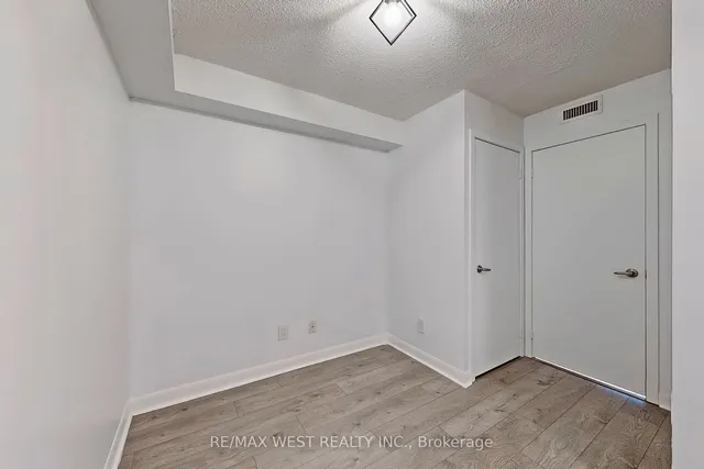 Additional image 26 of 525 Wilson Ave Unit 647