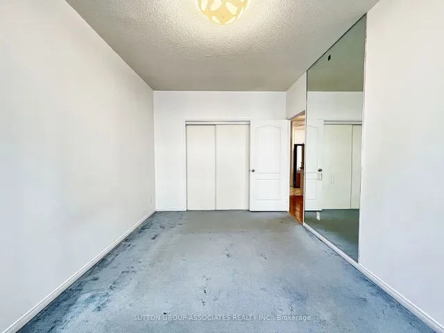 Additional image 12 of 555 Yonge St Unit 406