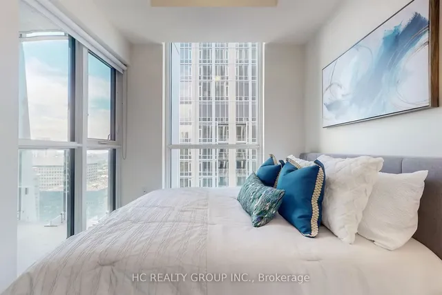 Additional image 11 of 1 Yorkville Ave Unit 2902