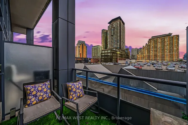 Additional image 19 of 5 Hanna Ave Unit 429