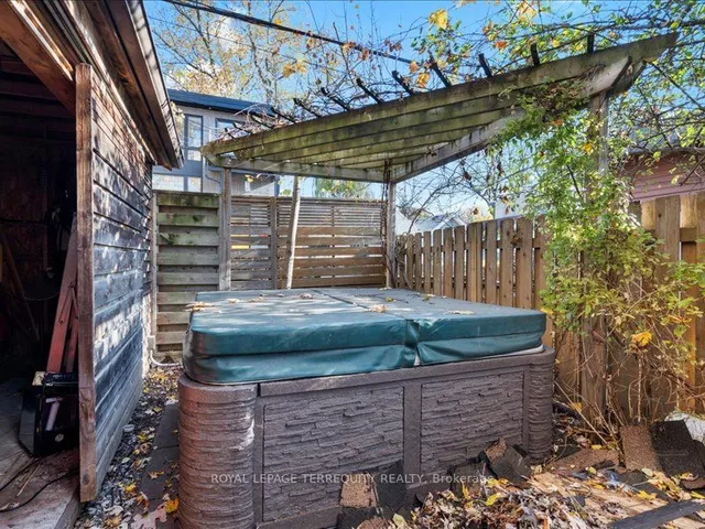 Additional image 32 of 169 Ashdale Ave