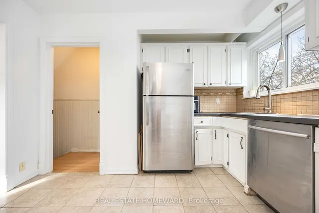 Additional image 10 of 61 Avis Cres