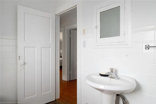 Additional image 28 of 34 Park St