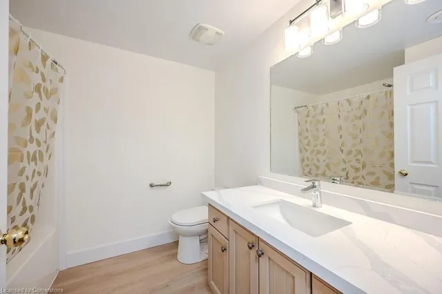 Additional image 18 of 50 Howe Dr Unit 3D