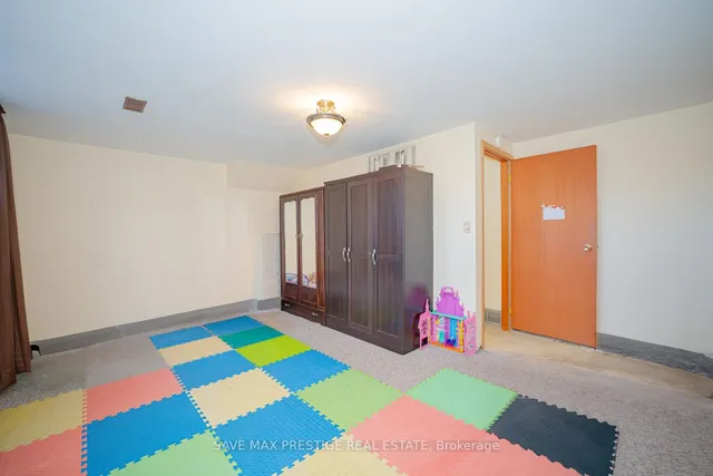 Additional image 30 of 84 WIMBLETON Cres