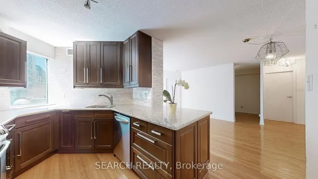 Additional image 12 of 10 Yonge St Unit 413