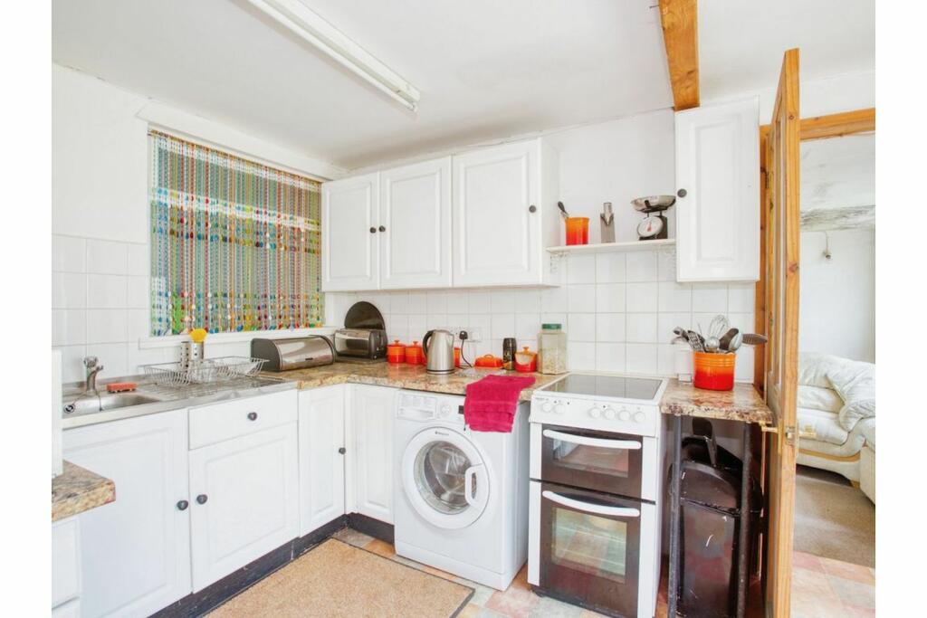 Additional image 10 of Bere Lane, Glastonbury, BA6