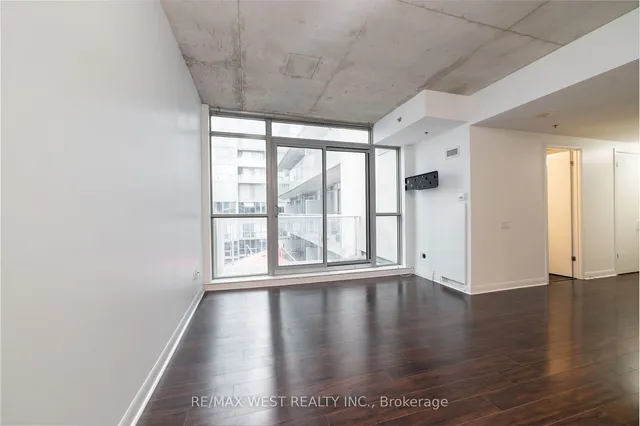 Additional image 21 of 375 King St Unit 807