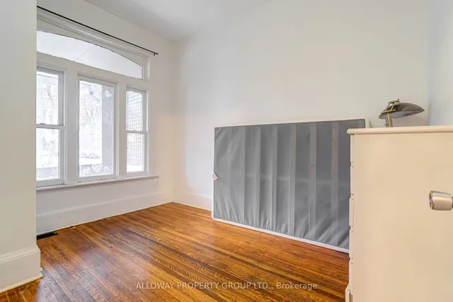 Additional image 6 of 1059 Bathurst St