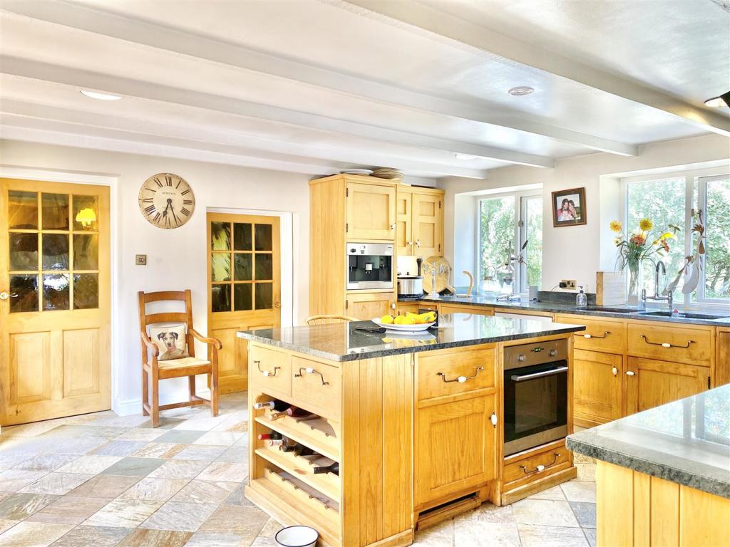 Additional image 11 of 8 Hisomley, Dilton Marsh, Westbury