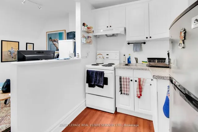 Additional image 20 of 575 Huron St