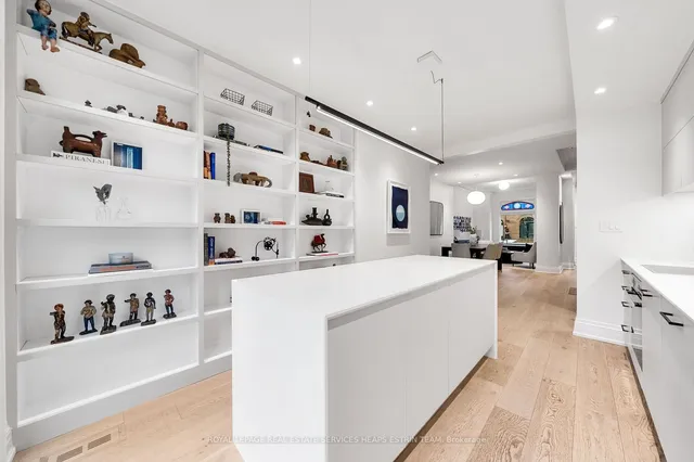 Additional image 13 of 11 Ottawa St