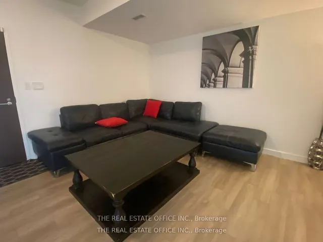 Additional image 9 of 112 Fort York Blvd Unit G09