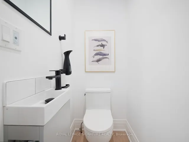 Additional image 18 of 1220 Gerrard St