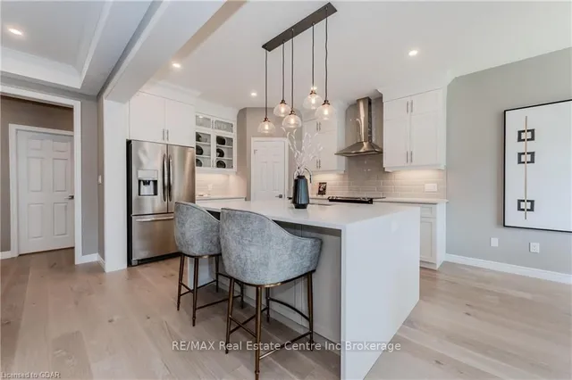 Additional image 12 of 27 SPACHMAN St