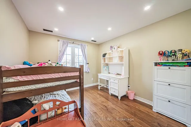 Additional image 27 of 56 Parker Ave